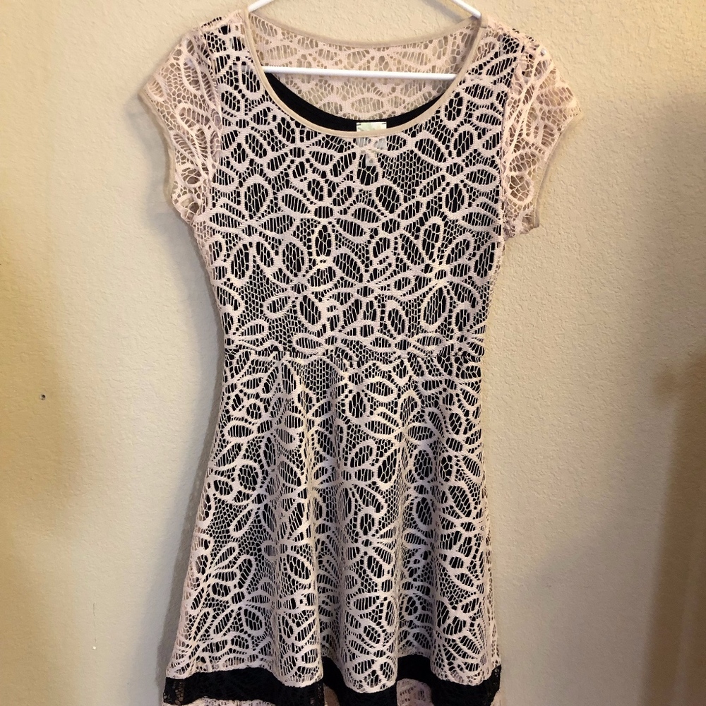 Anthropologie sparrow Lace Dress